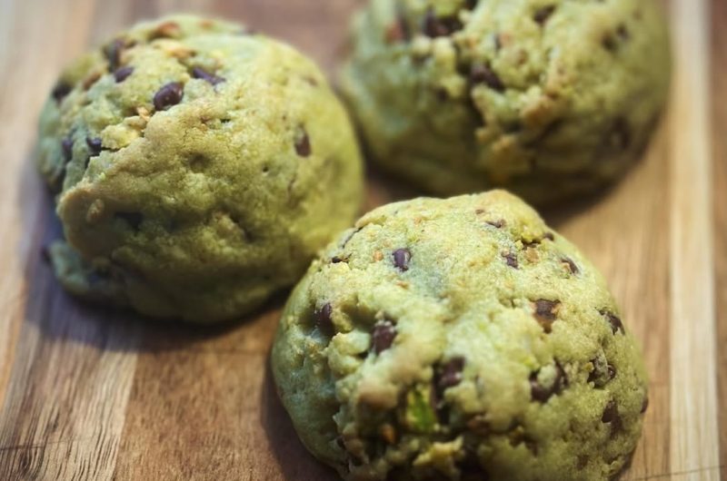 Quick and Delicious Pistachio Pudding Cookies with Chocolate Chips